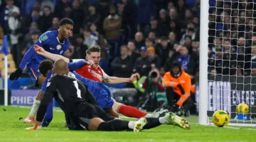 أزمة في لندن.. تصرف نجم تشيلسي أمام آرسنال يثير غضب الجماهير ونقاد الكرة